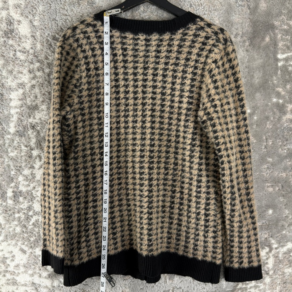 Tahari Sz S Houndstooth Gold Button Fuzzy Knit Cardigan‎ Sweater Black Tan Women - Picture 3 of 7